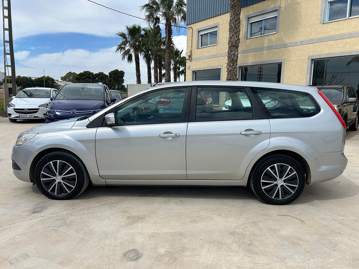 FORD FOCUS TREND ESTATE 1.6 TDCI SPANISH LHD IN SPAIN 102000 MILES SUPERB 2009